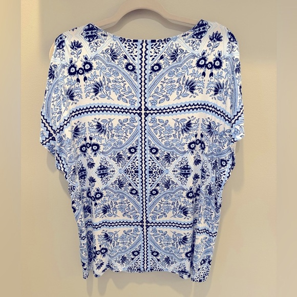 Calvin Klein Cold Shoulder Top Size Large / Will also fit XL - Picture 2 of 8